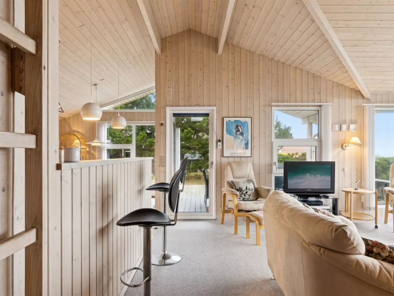 "Suometar" - 90m from the sea-Drinnen