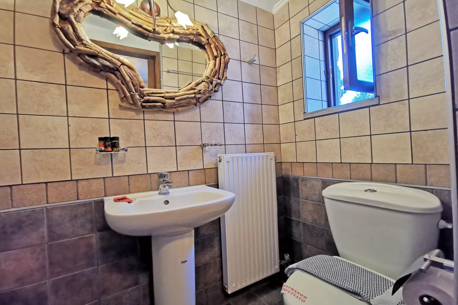 Toxotis 3 - Studio for 2-Bathroom
