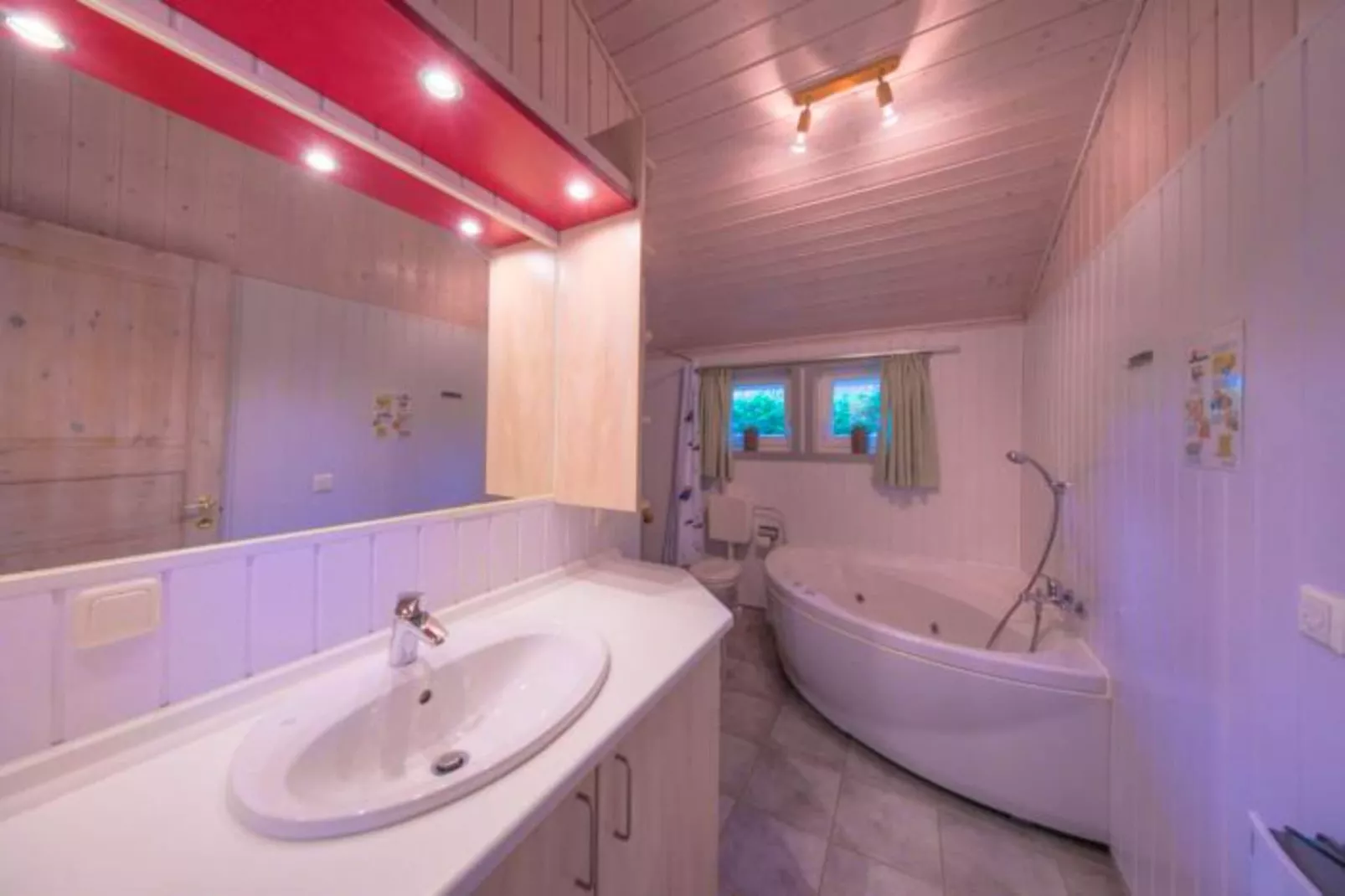 FH Seeschwalbe 150-Badezimmer