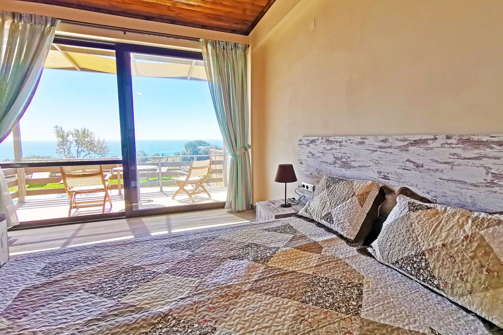 Souda Bay Cottage-Bedroom