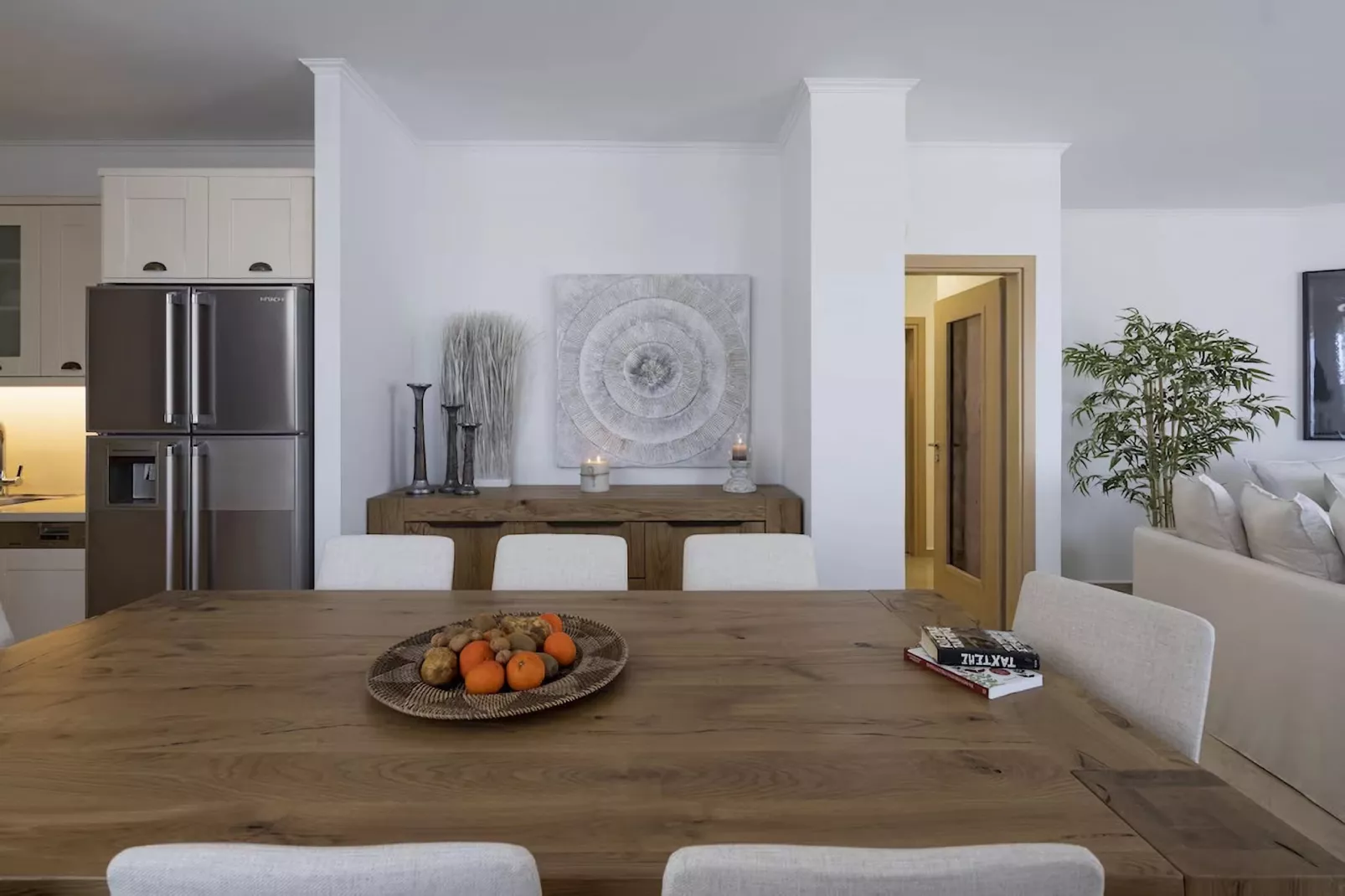 Helen Luxury Holiday House With Sea View-Dining room