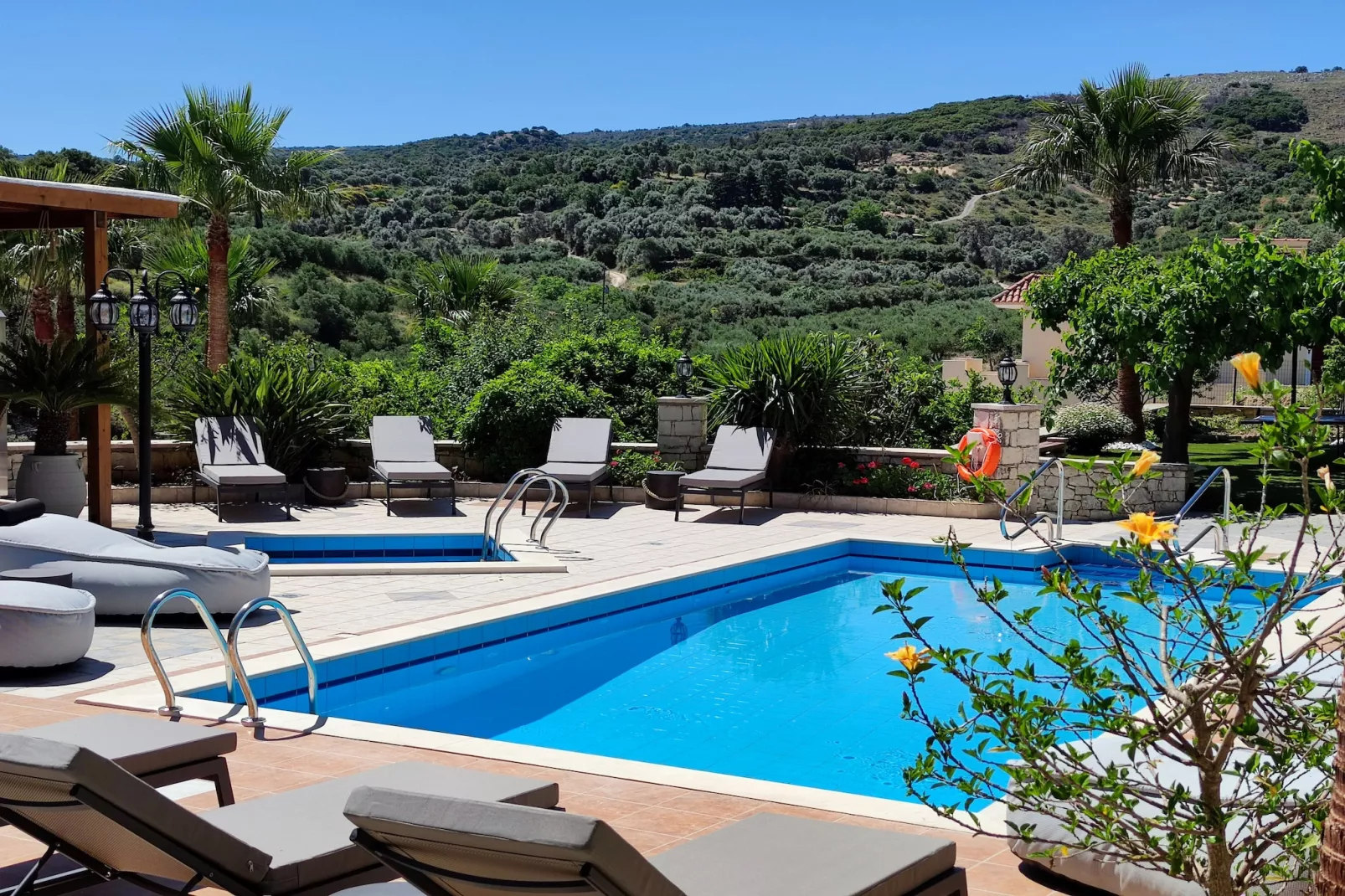 Kipo Paradiso 6 Spa Yoga & Gym resort-Pool