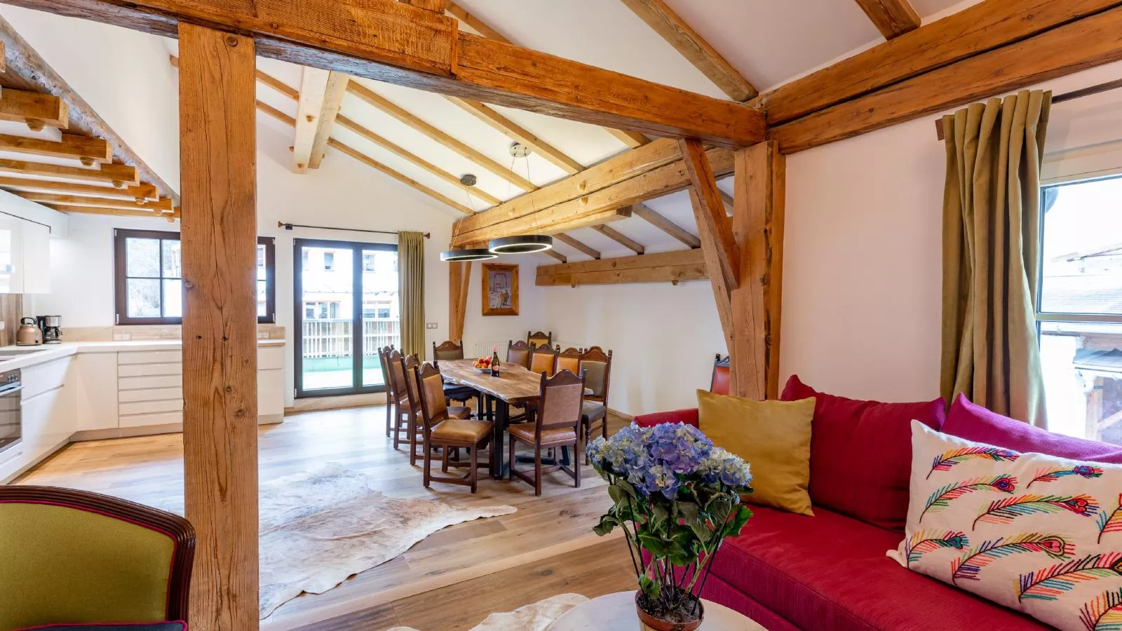 Biber Art Chalet-Living room