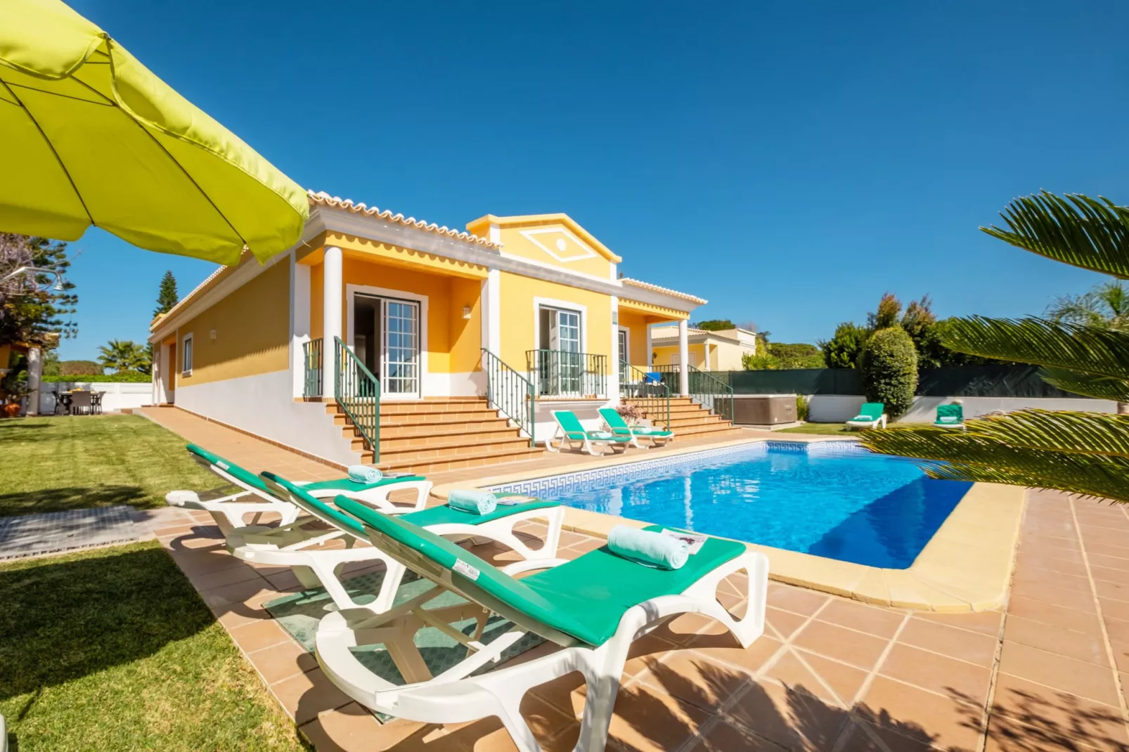 Villa Alegria-Exterior summer