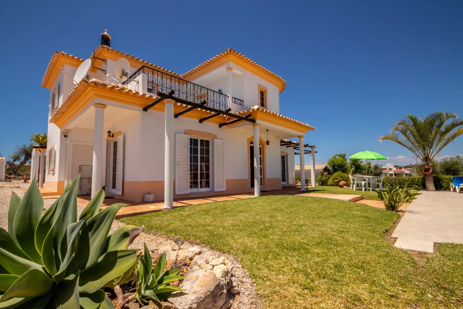 Villa Muriwai-Extérieur été
