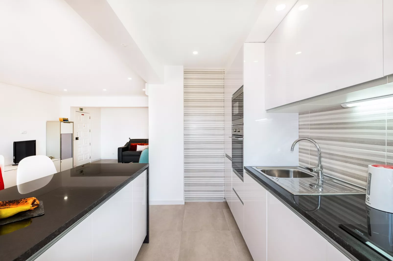 Apartment Brisbane-Kitchen