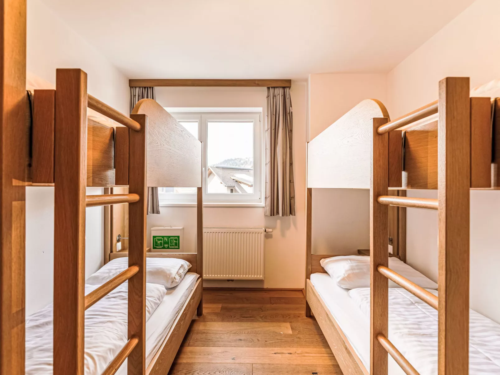 Mit 4 Schlafzimmern und Sauna-Inside