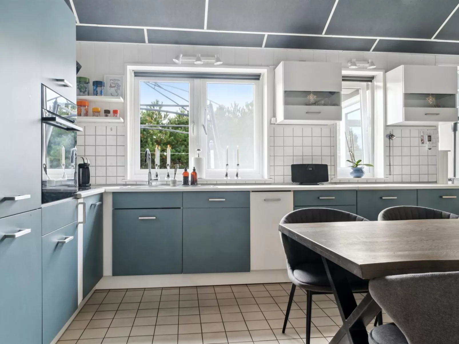 "Amdi" - 1.3km from the sea-Drinnen