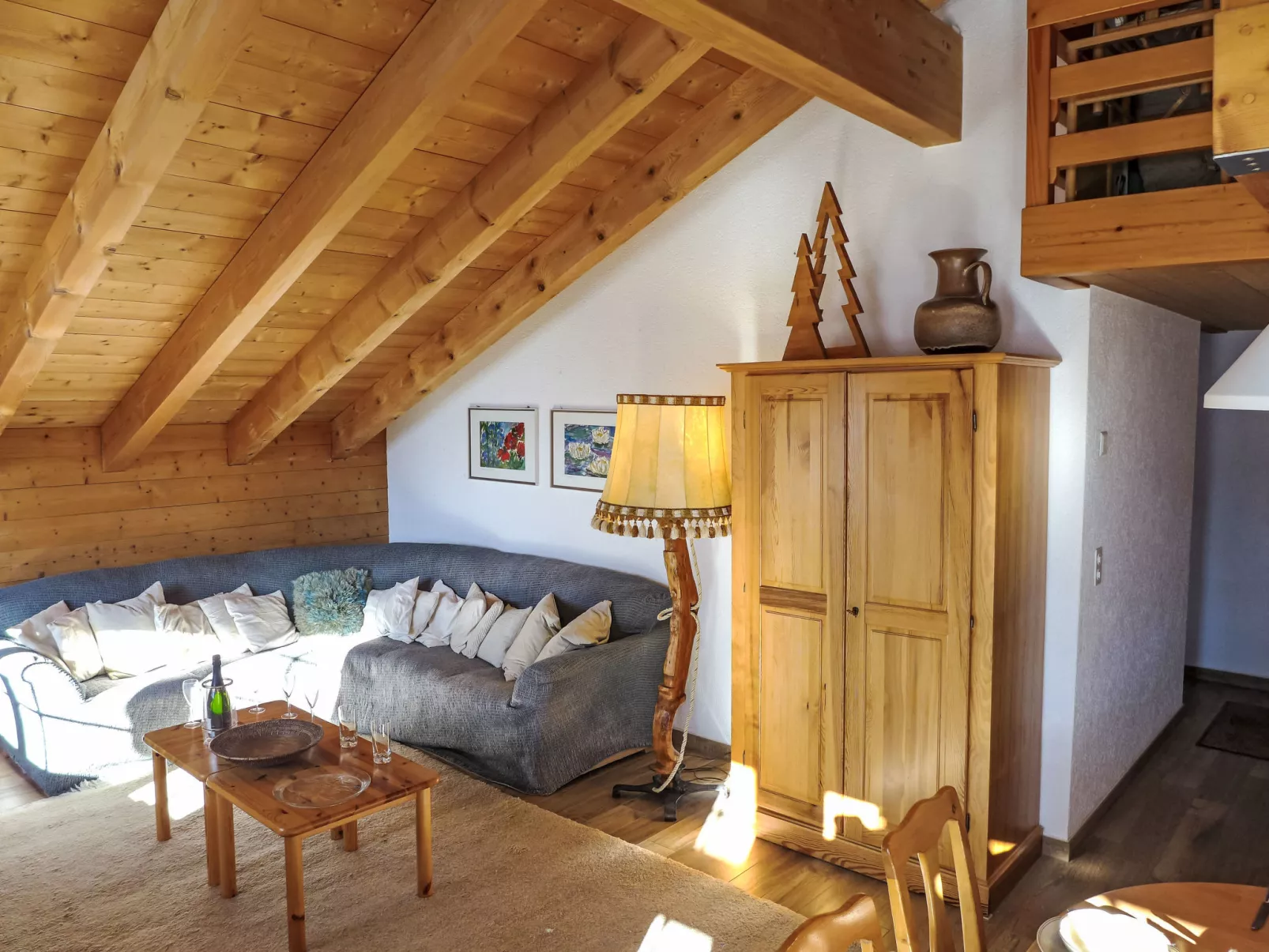 La Colline G-Inside