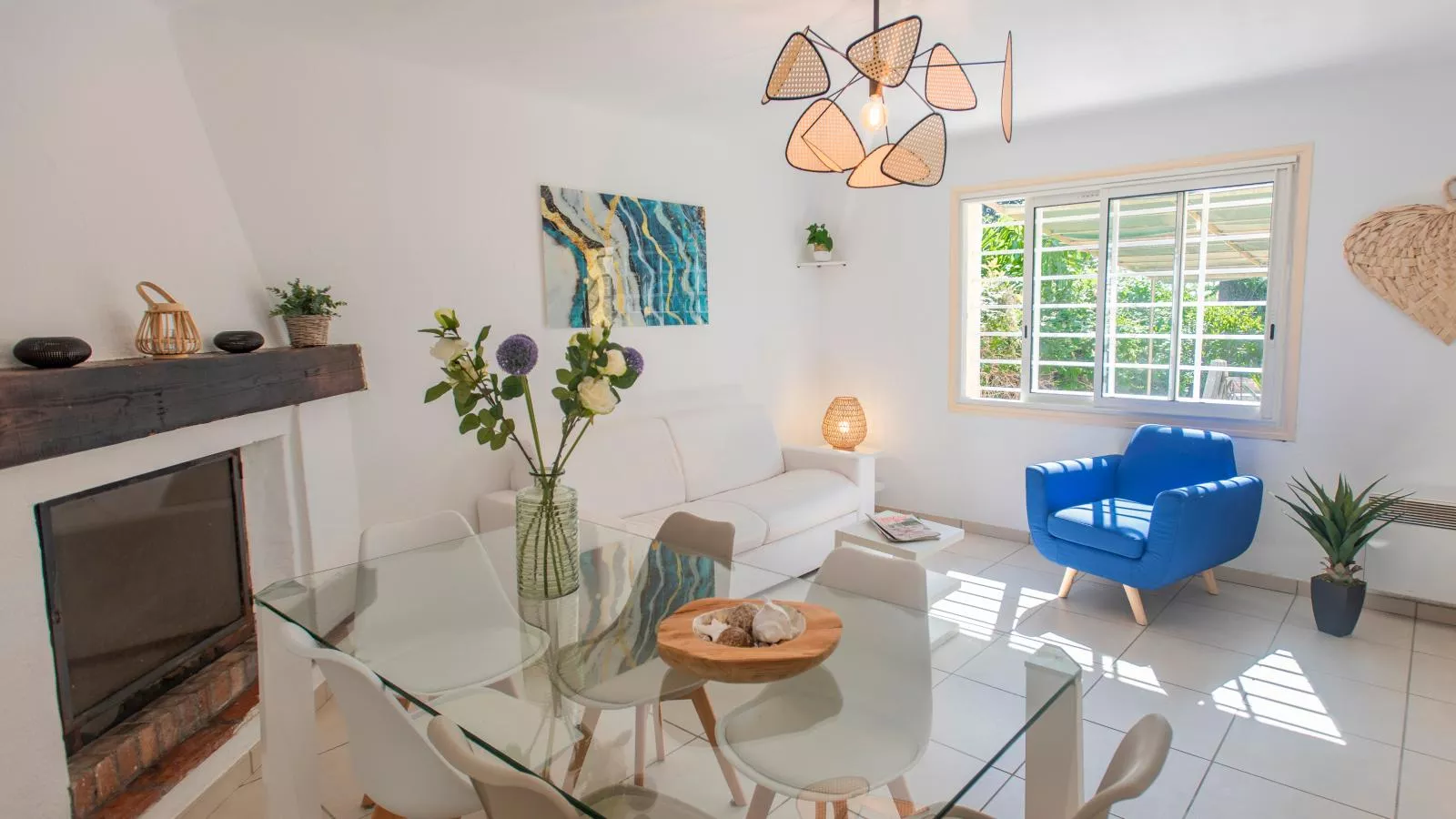 Les Romarins-Living room