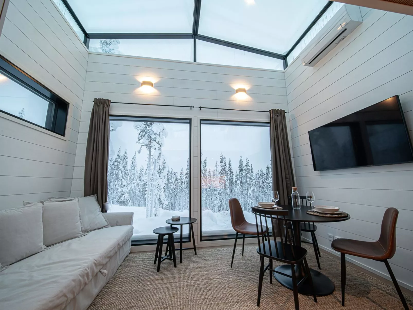 Levi sky iglo incl. hot tub-Outside