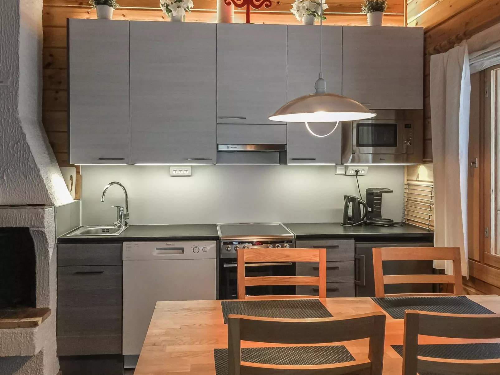 Lomaylläs b26 /palovaarankaarre 8 a-Inside
