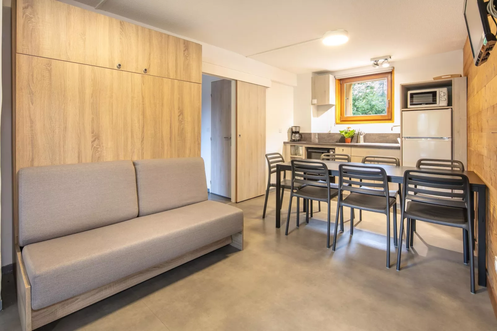 Appartement 3 Pièces 7 Personnes 1  bébé Etage-Dining room