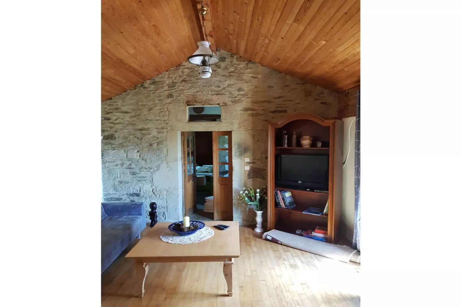 380987-Living room