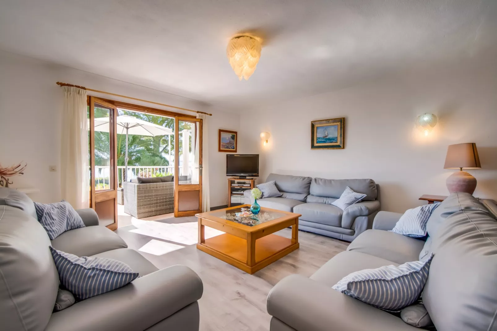 Golf-Living room