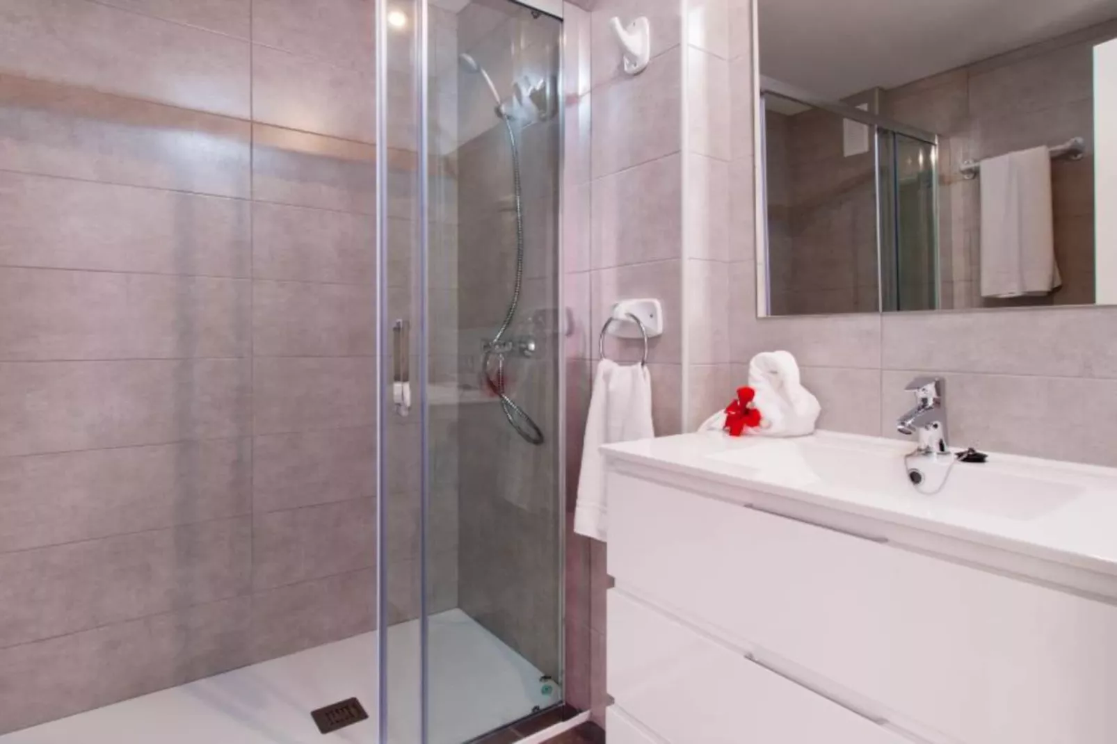 Apartamento playa Primera planta  2.3-Bathroom