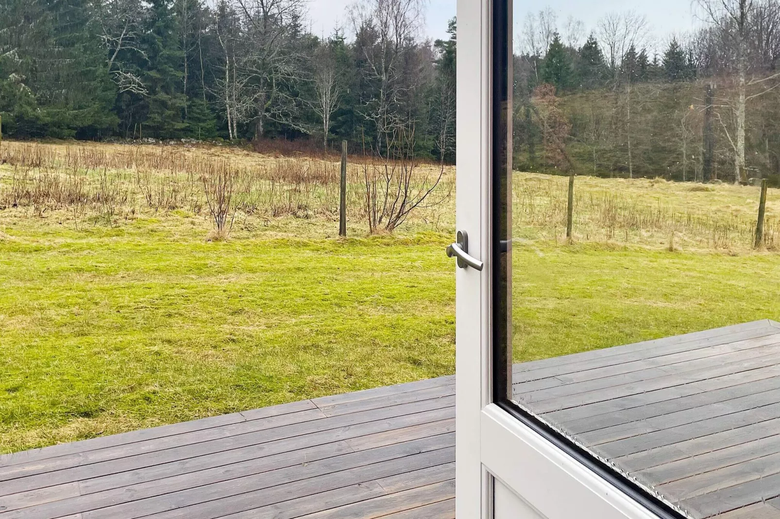 6 person holiday home in ULRICEHAMN-Outdoor