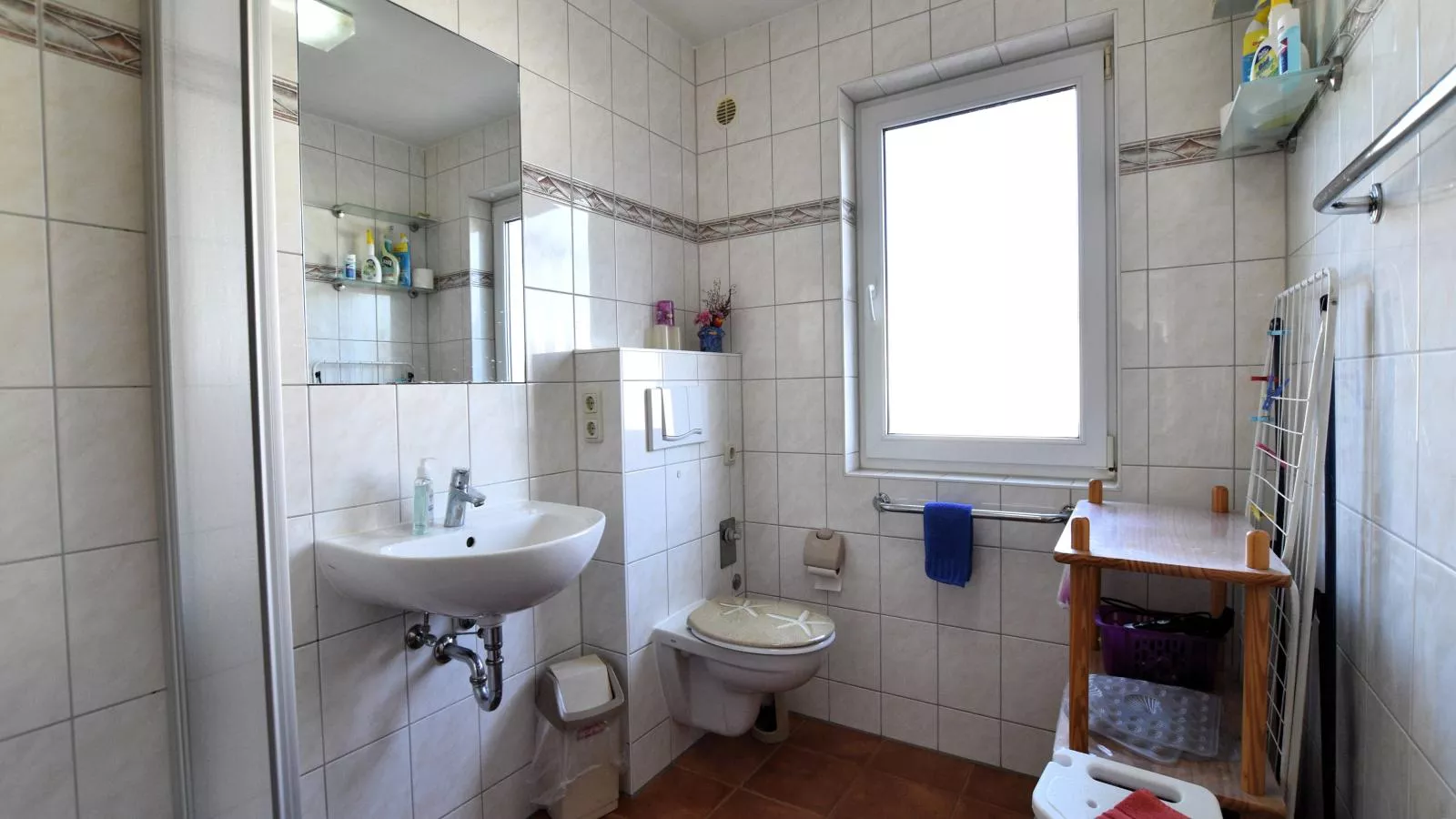 Christa-Bathroom