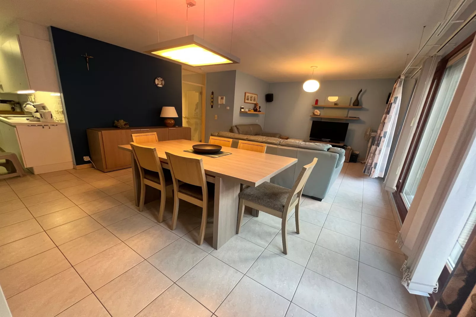 DEBOEI 3/0102-Esszimmer