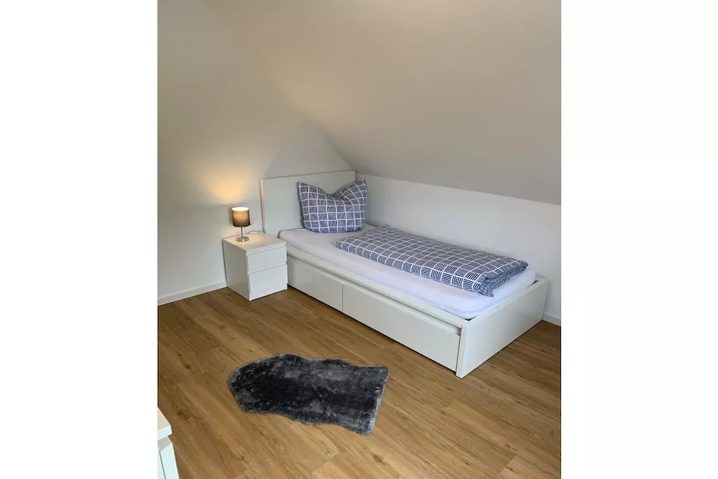323415-Nicht getaggt