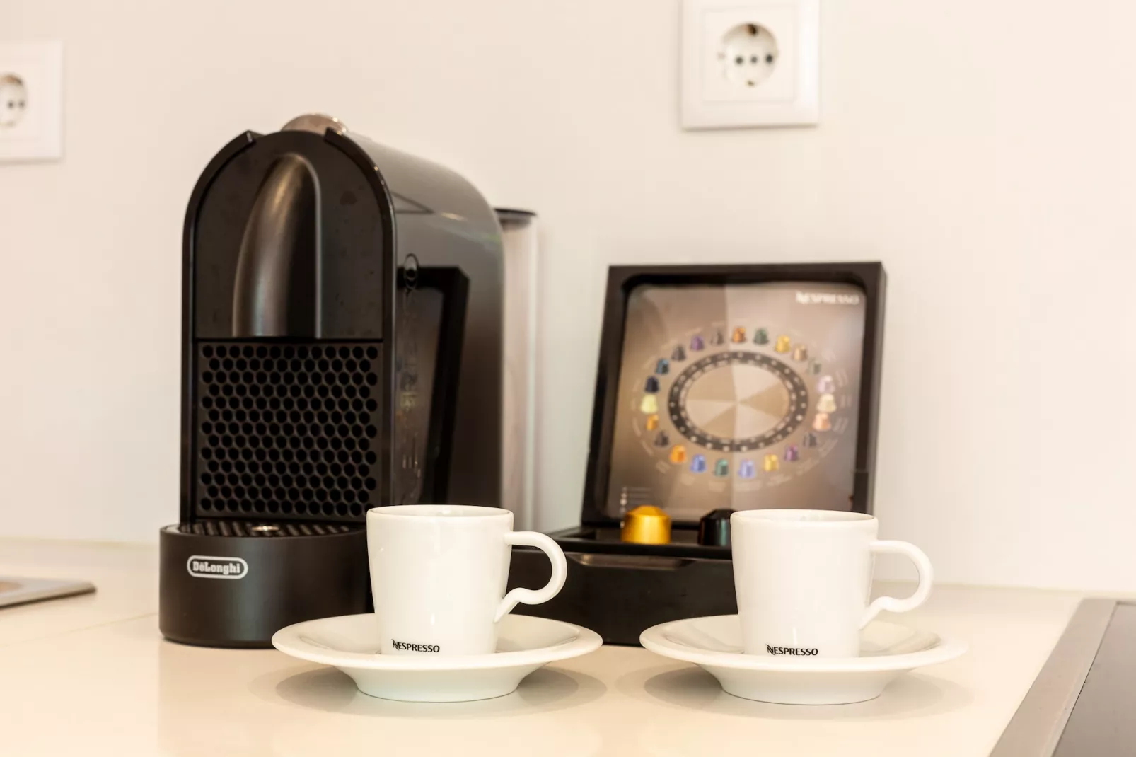 YOUROPO - Cosy 3-Kitchen