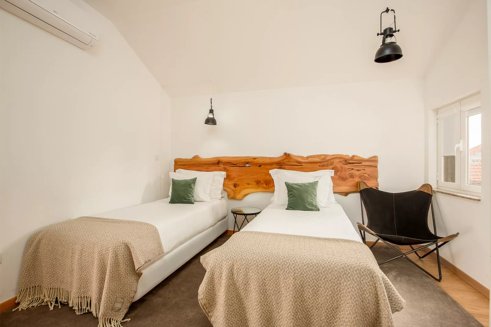 YOUROPO - Cosy 6-Bedroom