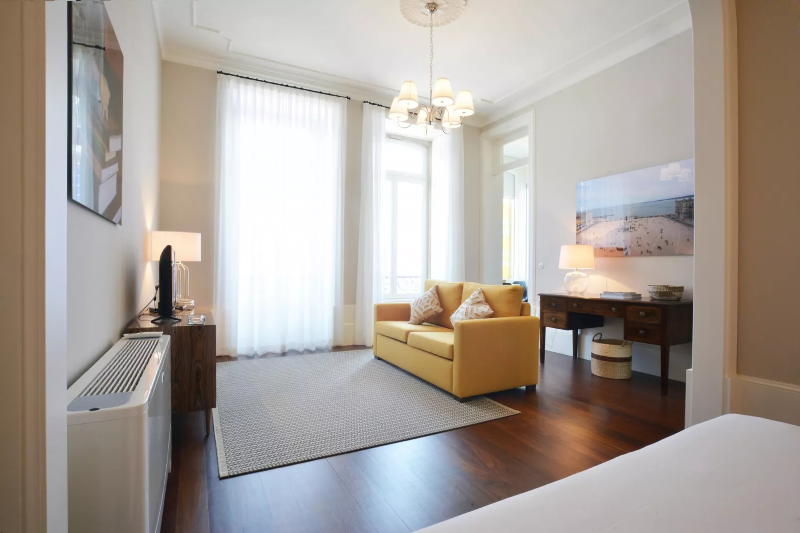 YOUROPO - Market 1A-Living room