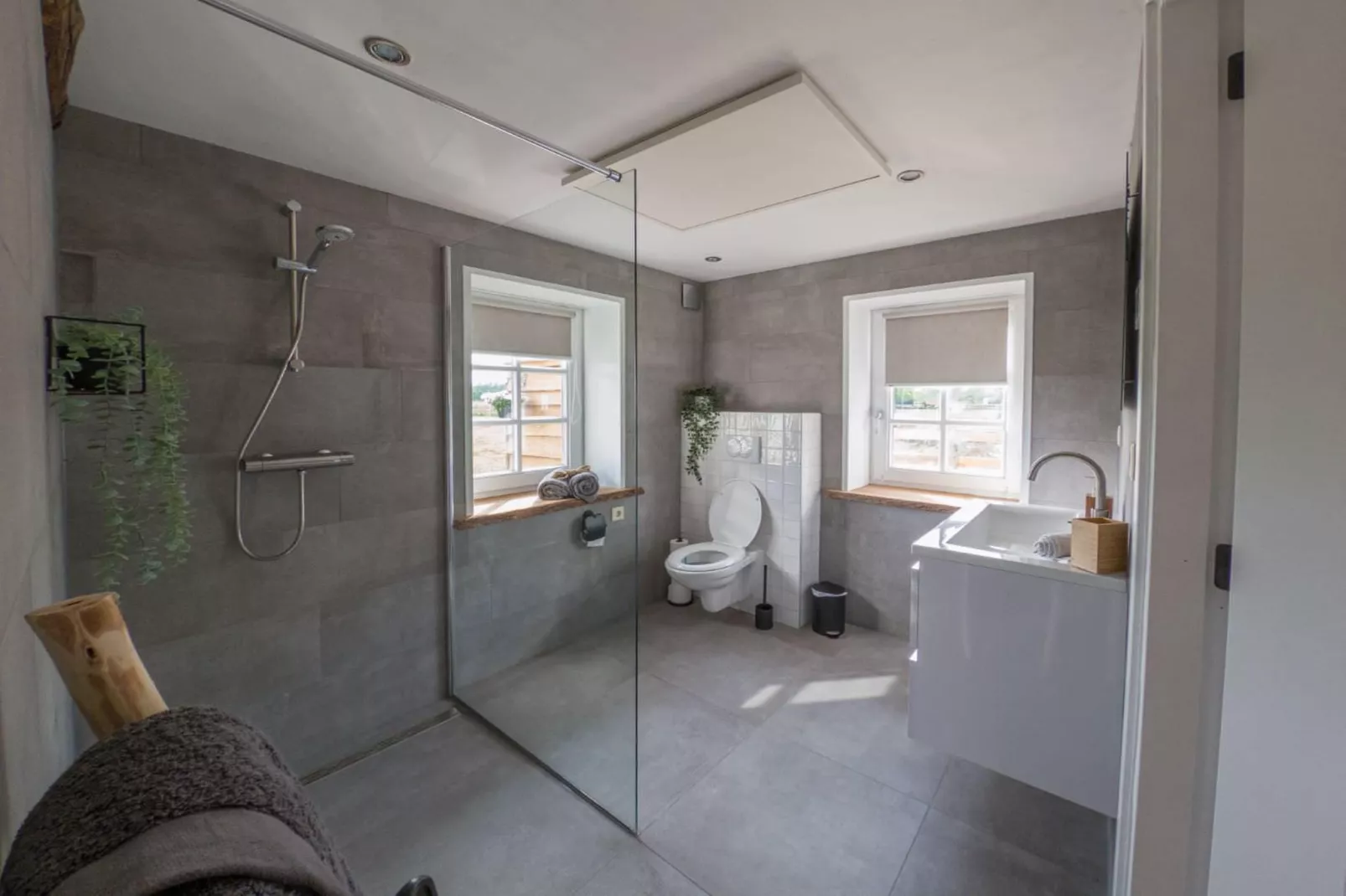 De woelige stal-Bathroom
