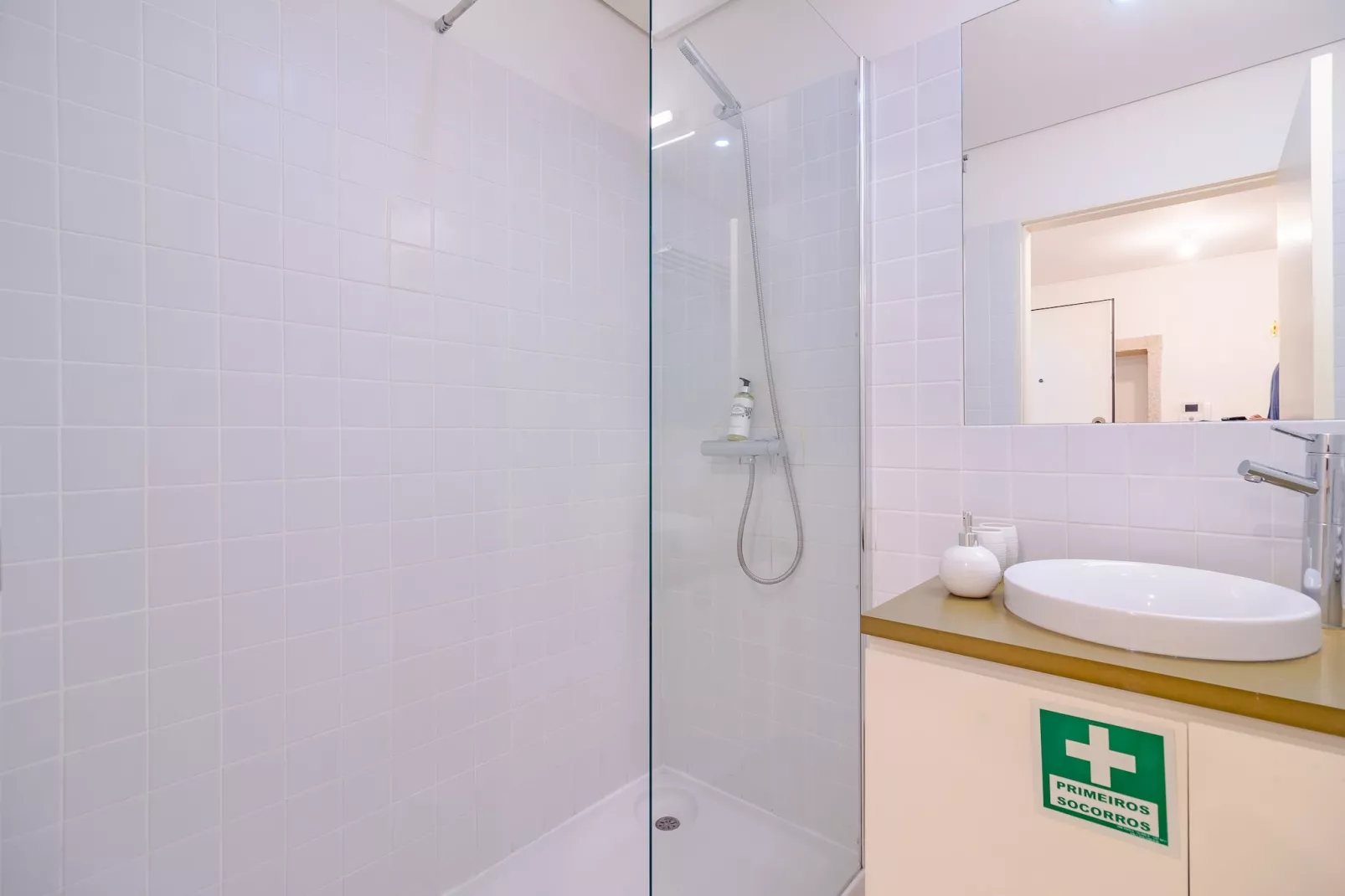 YOUROPO - Taipas 3-Bathroom