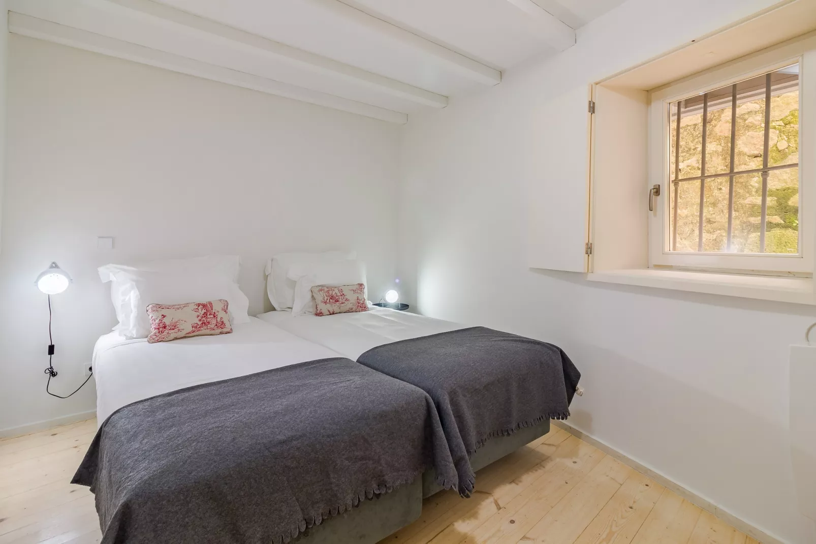 YOUROPO - Taipas-423-Bedroom