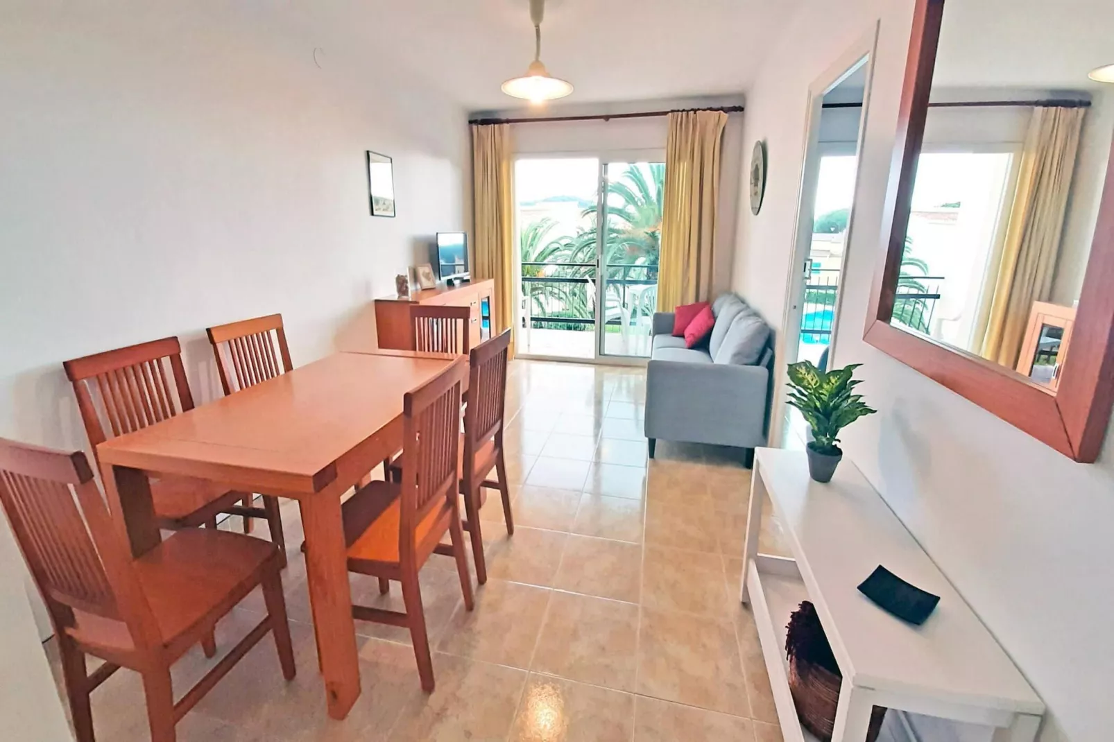 Costa Brava E-6-Esszimmer