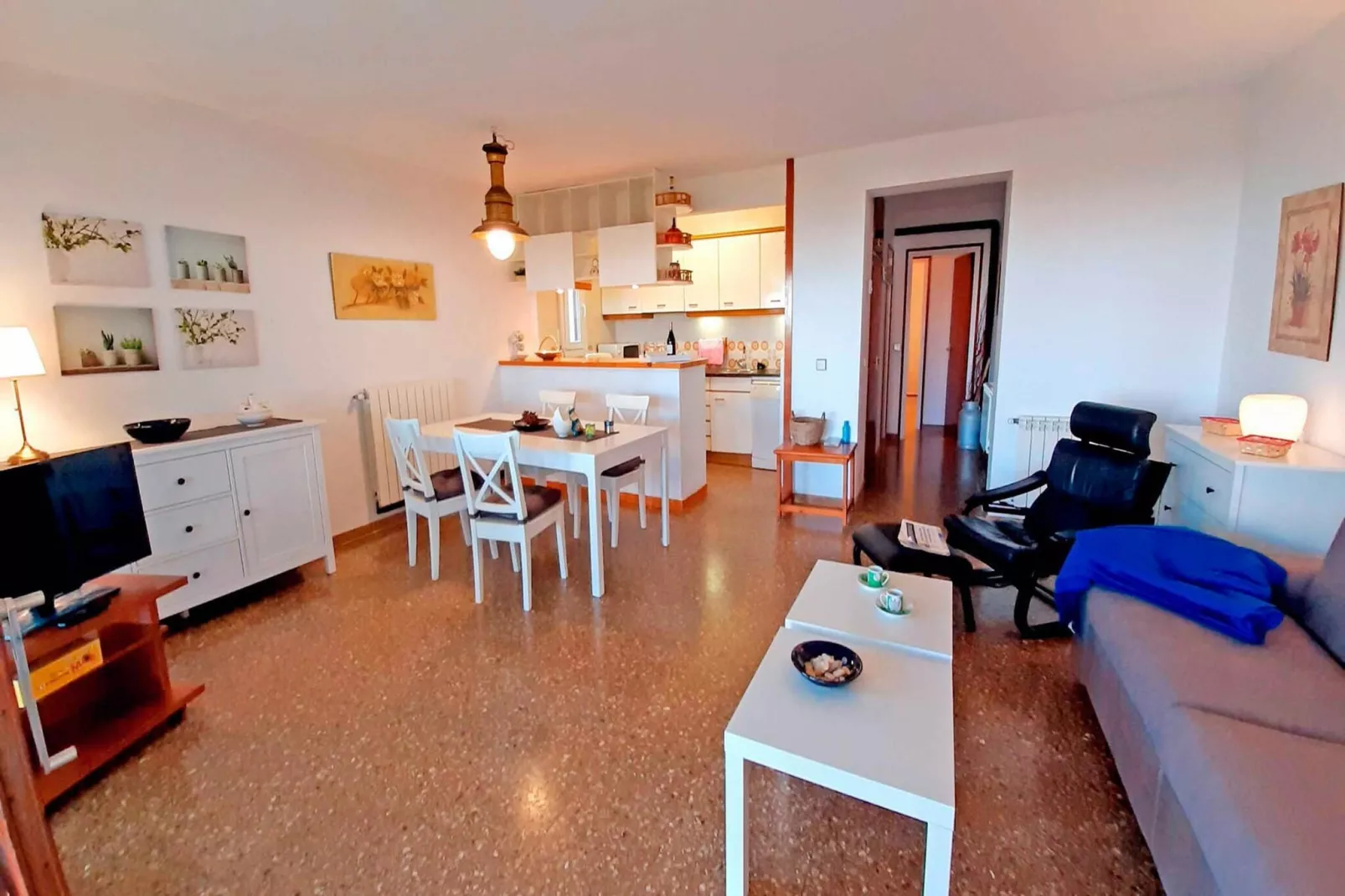Costa Verde-Living room