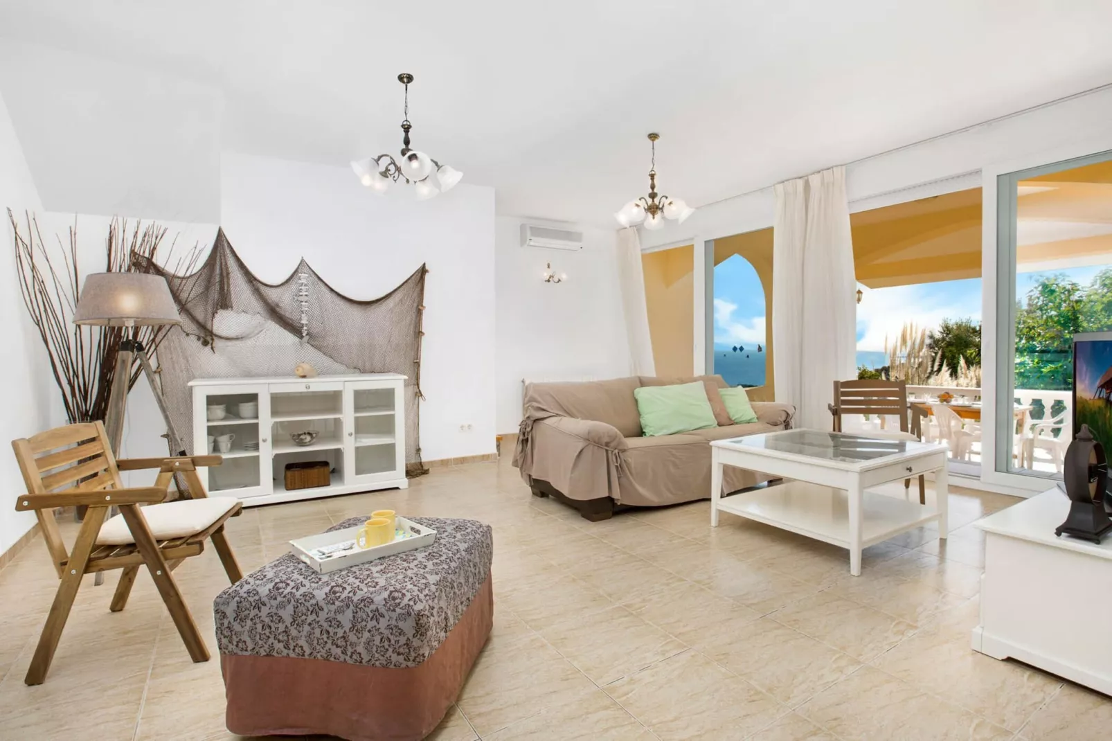 Cora-Living room