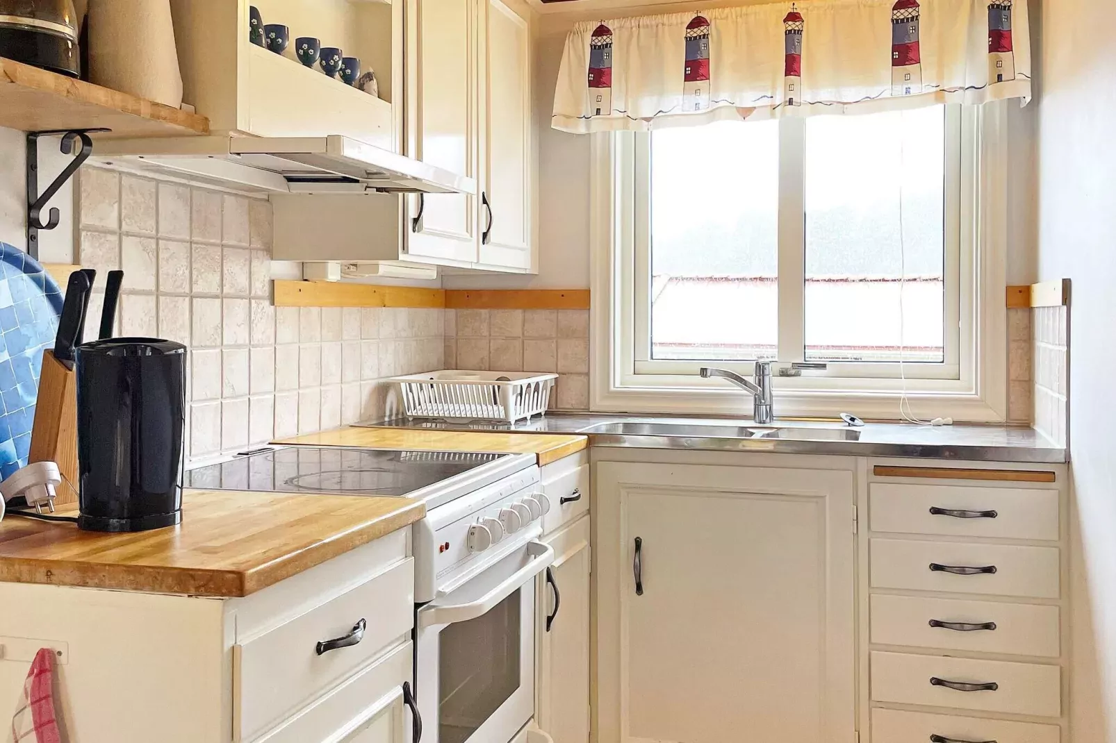 4 person holiday home in HAKENÄSET-By Traum-Indoor