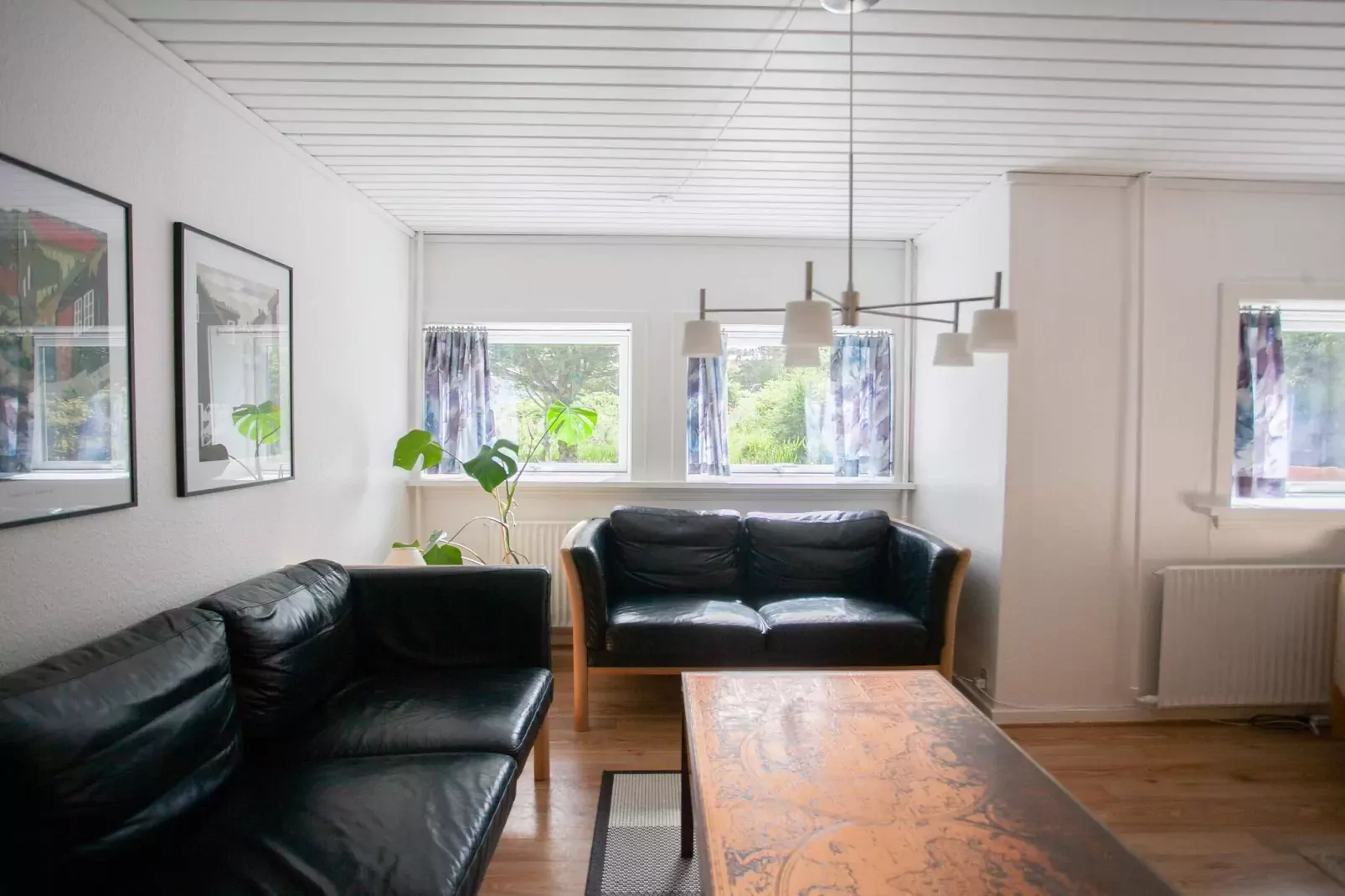 Idyllic holiday home with private garden-Indoor