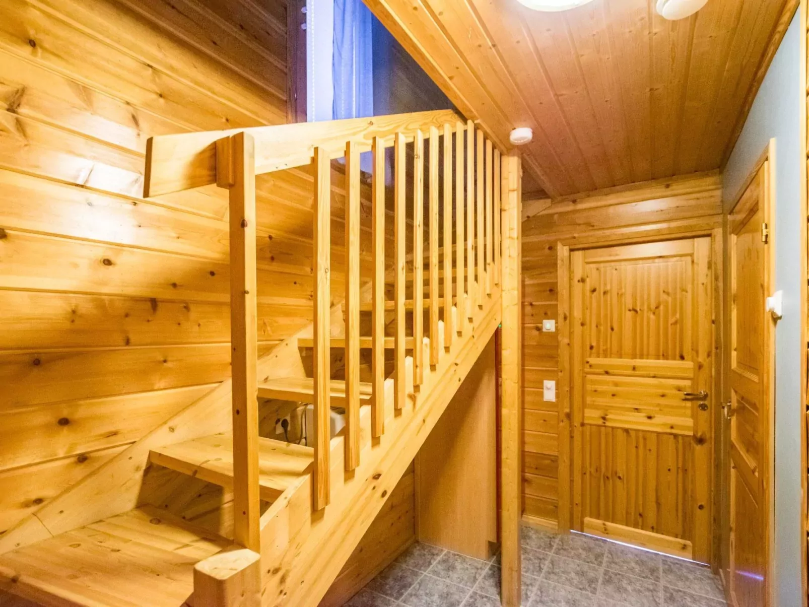 Pyhäkoti a, karhu-Inside