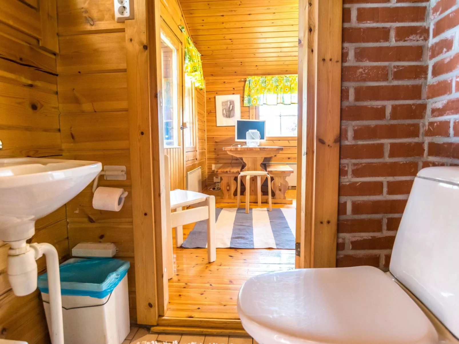 Niemenkärki, vaikon loma 8-Inside