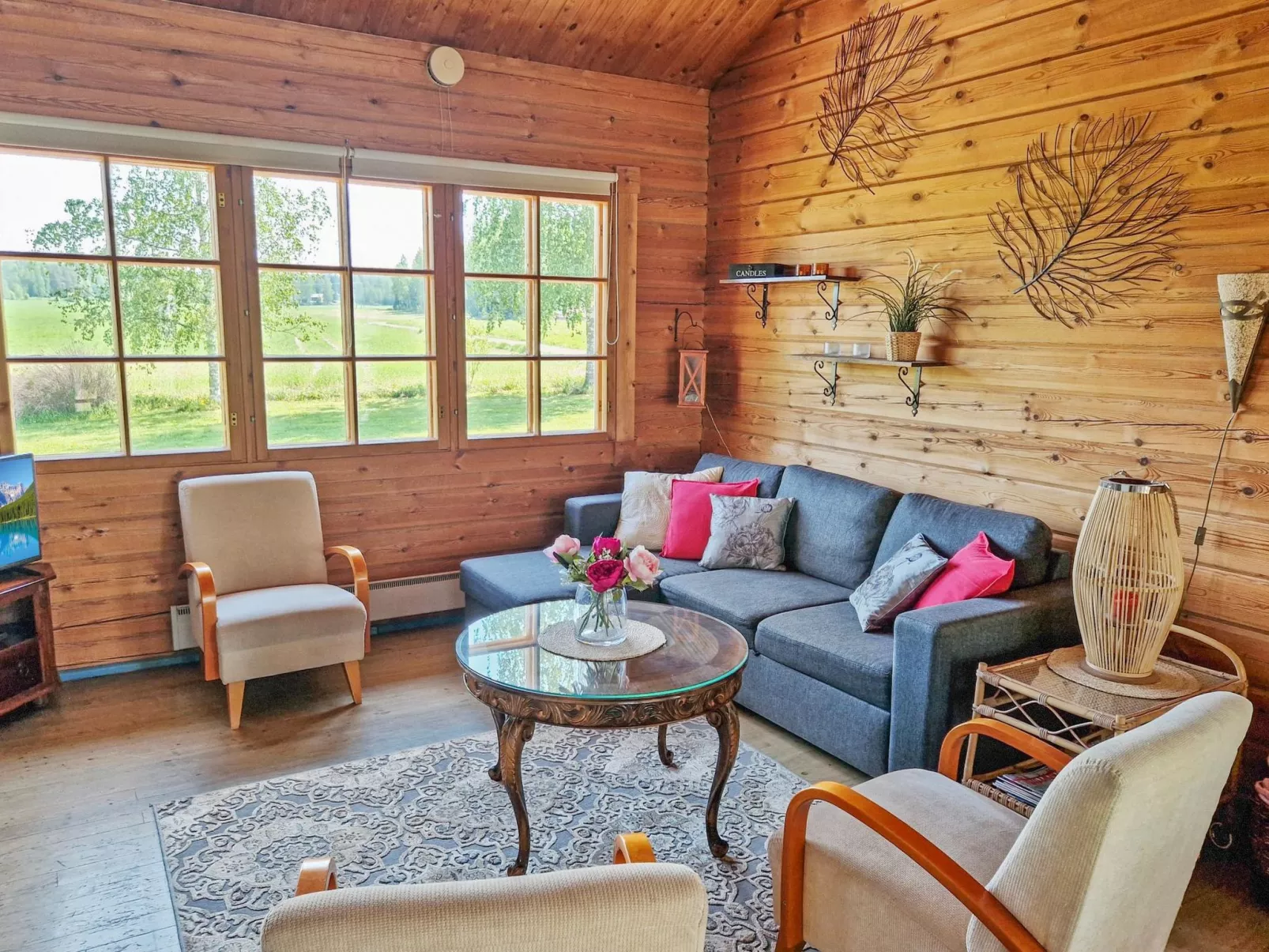 Annas beach-Inside