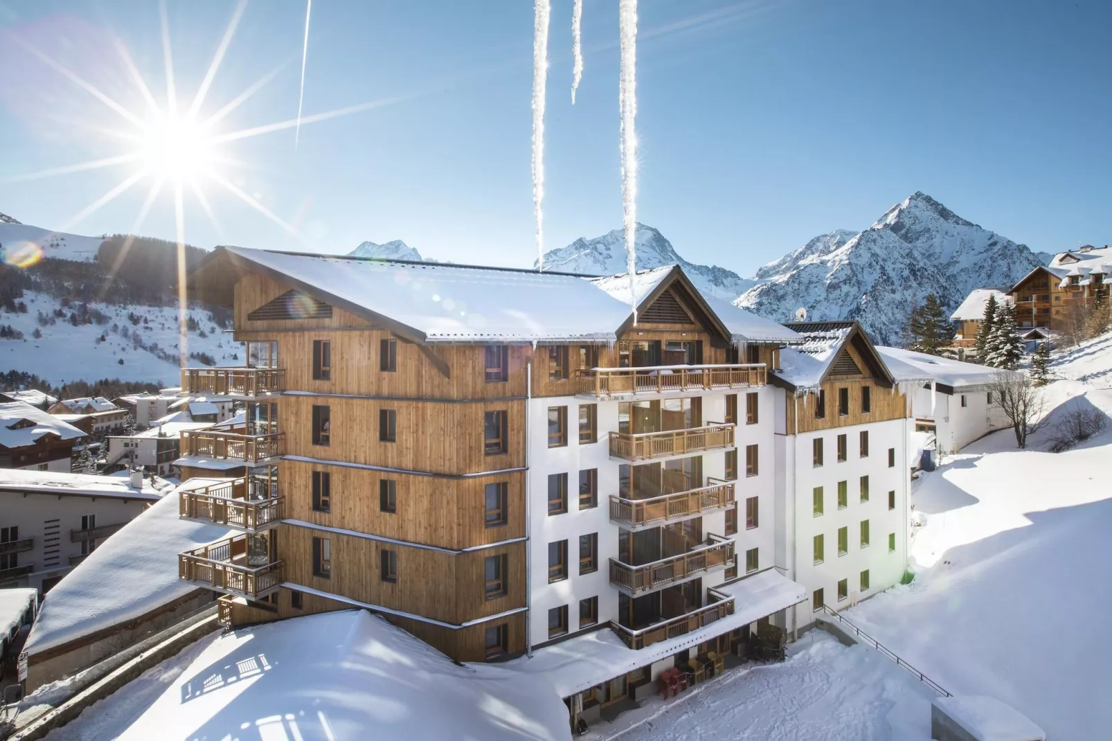 LES DEUX ALPES_S8V-Exterior winter