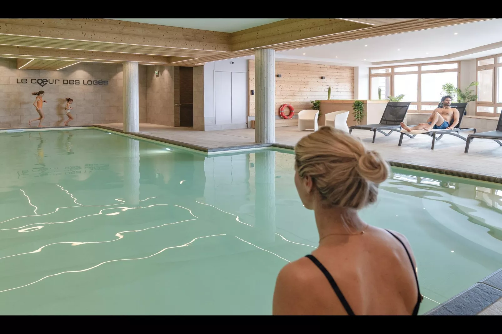 LES MENUIRES_S12V-Pool