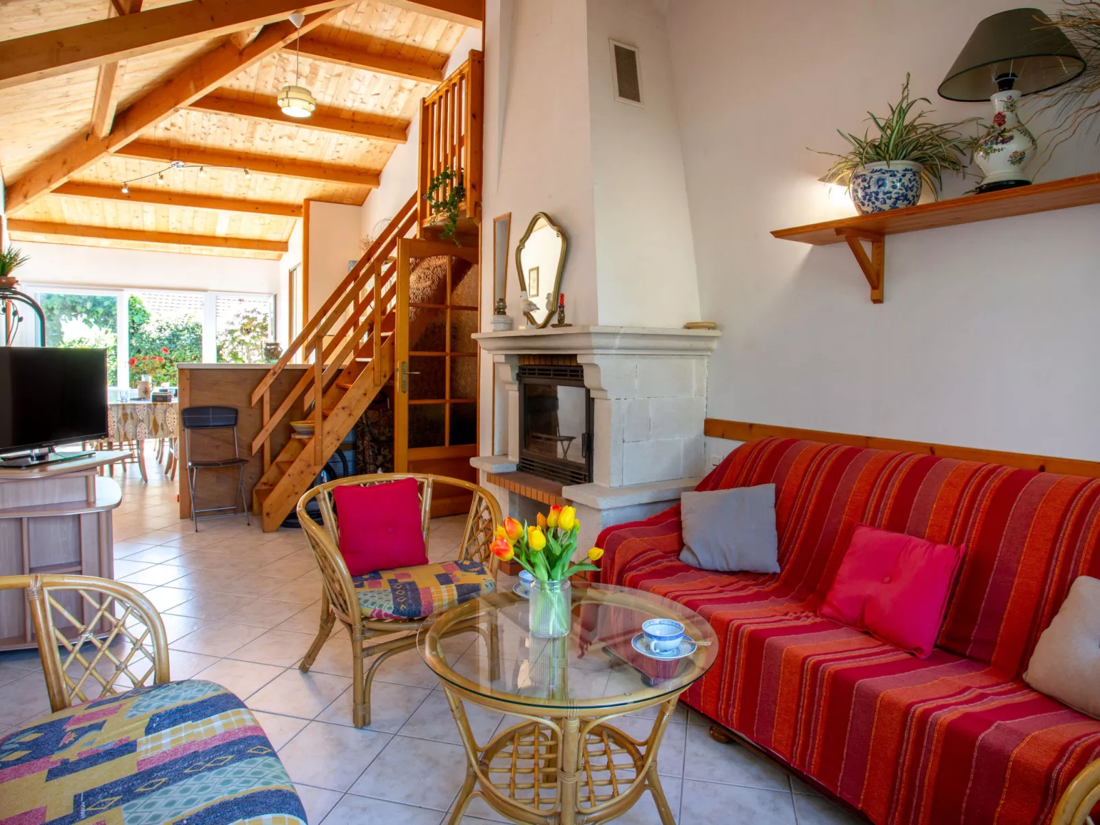 La Mouette Rieuse-Inside