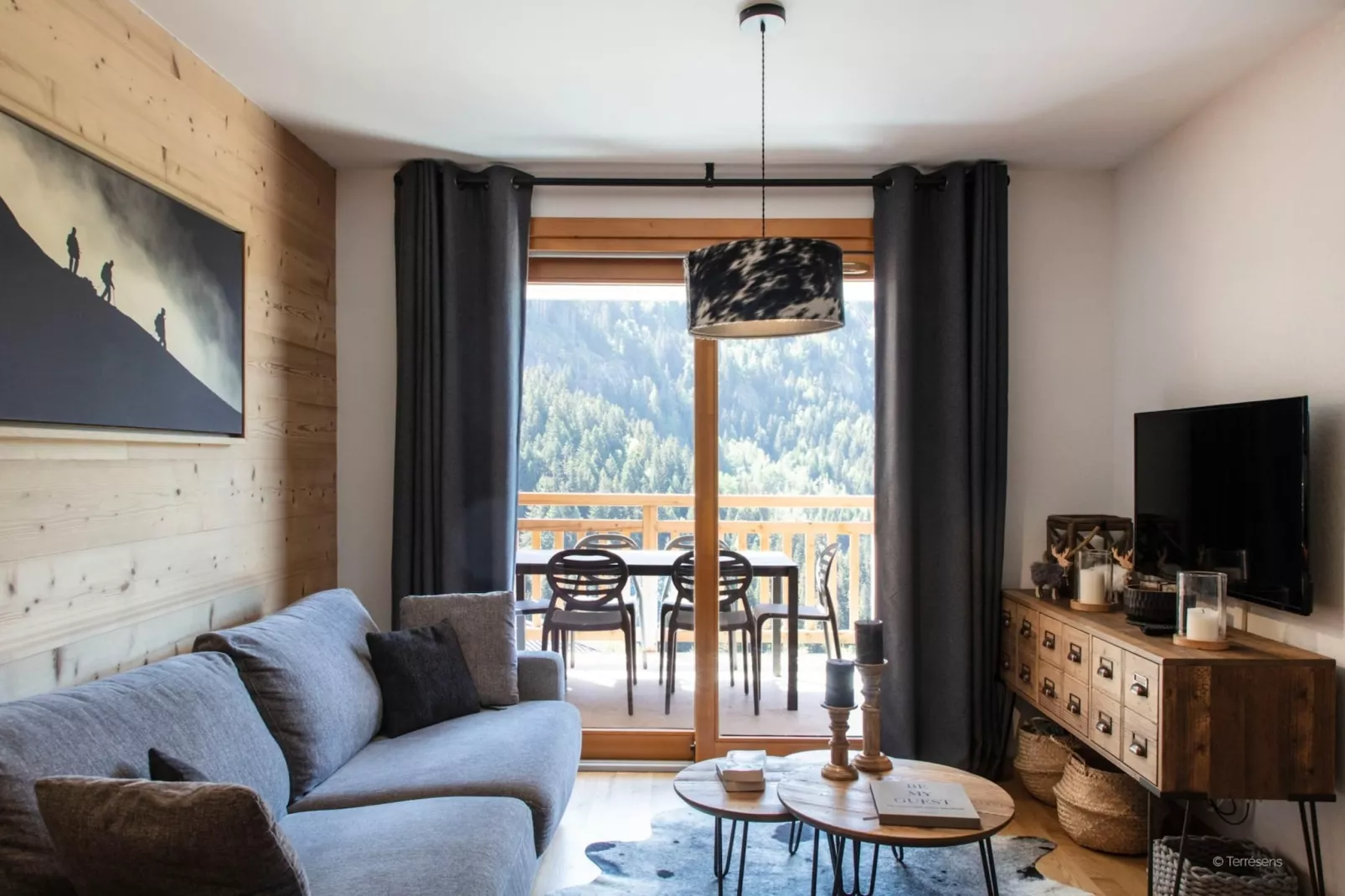 VAUJANY Edelweiss-A48P-Living room