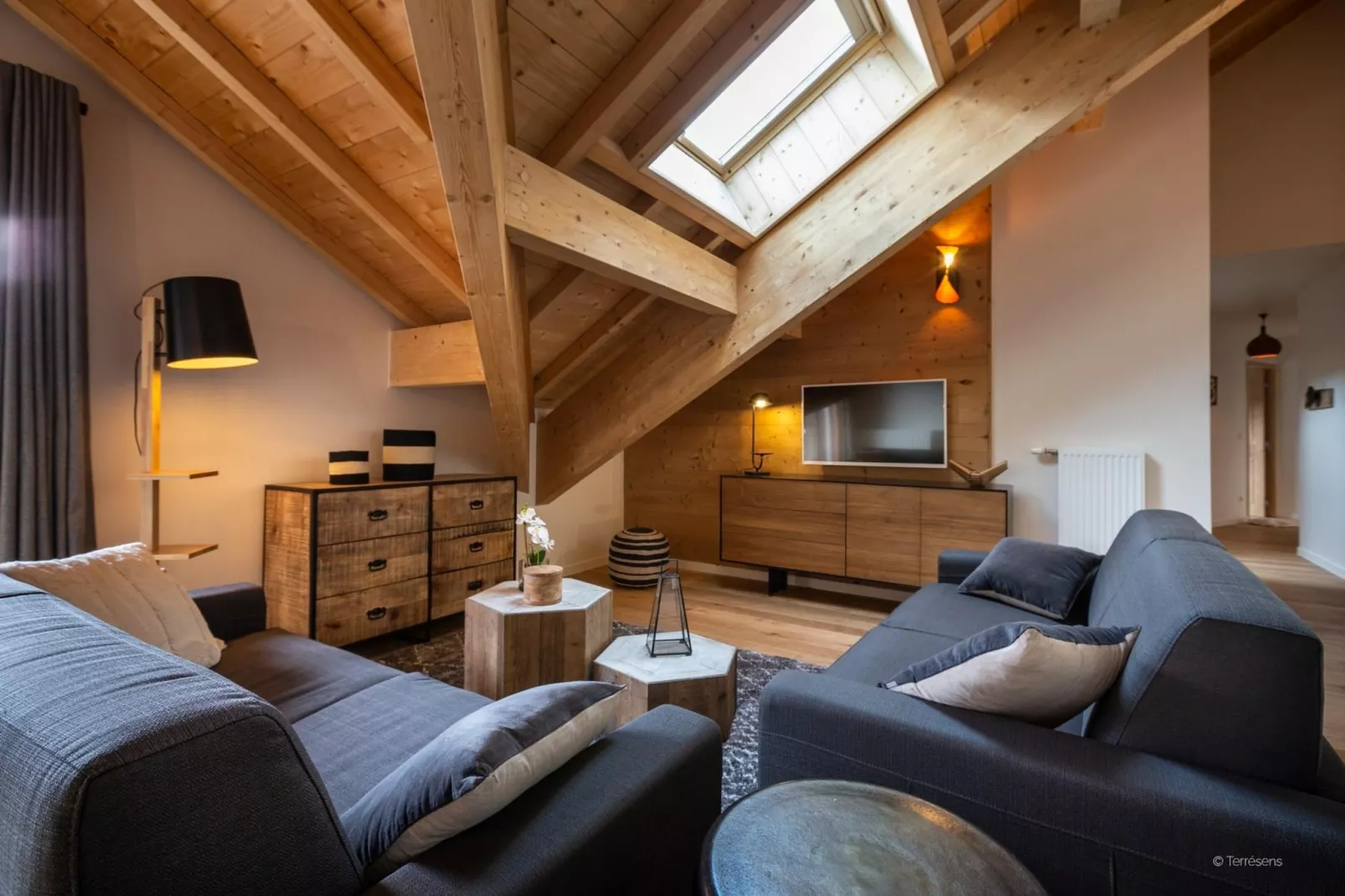 VAUJANY Le Saphir-A38P-Wohnzimmer