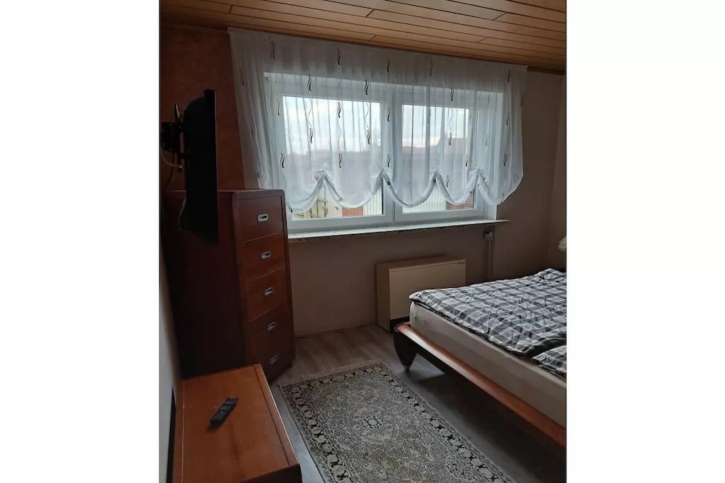 493247-Nicht getaggt