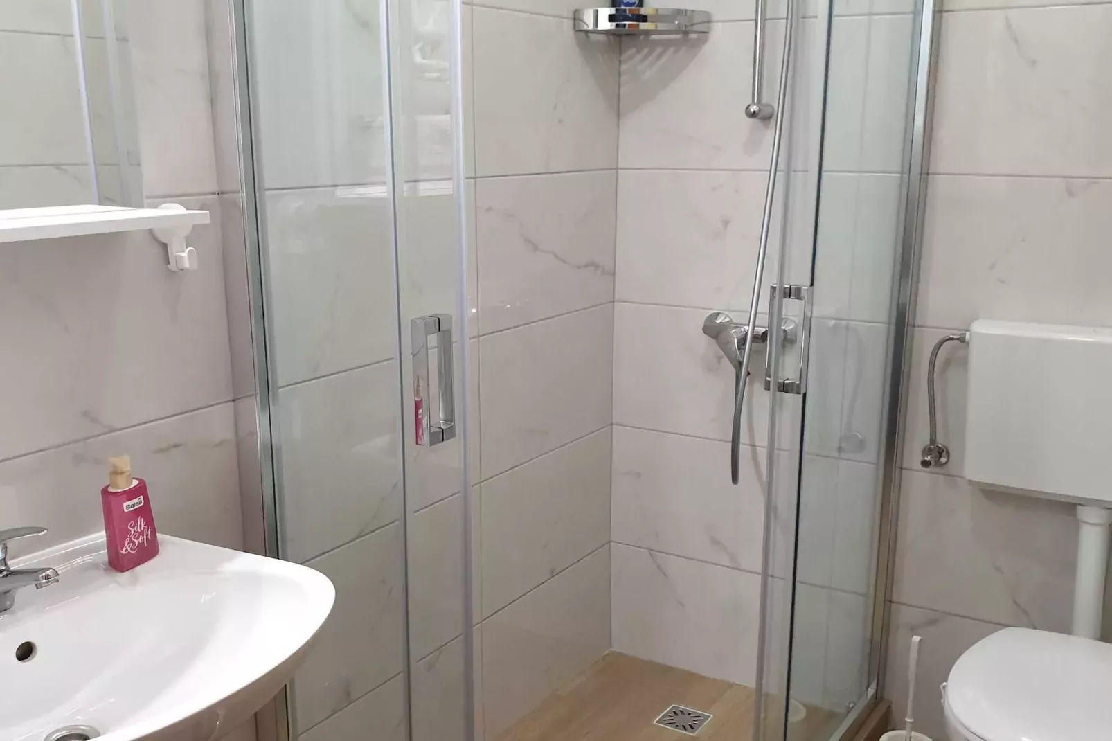 Villa Malfi - Standard Double Room with Sea View (S3)-Bathroom