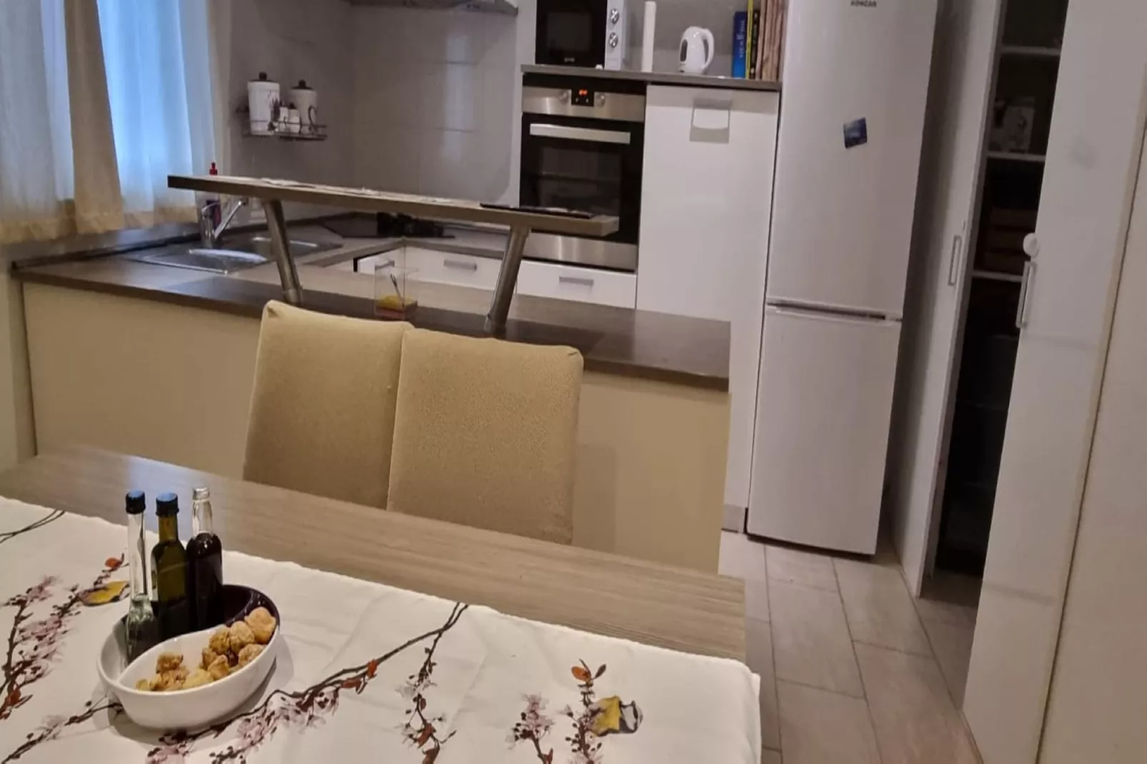 Apartment Viva - three bedroom apartment-Salle à manger