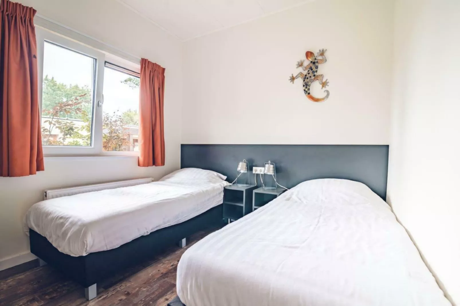Holiday villa | 2 - 4 pers. | Pet allowed-Bedroom