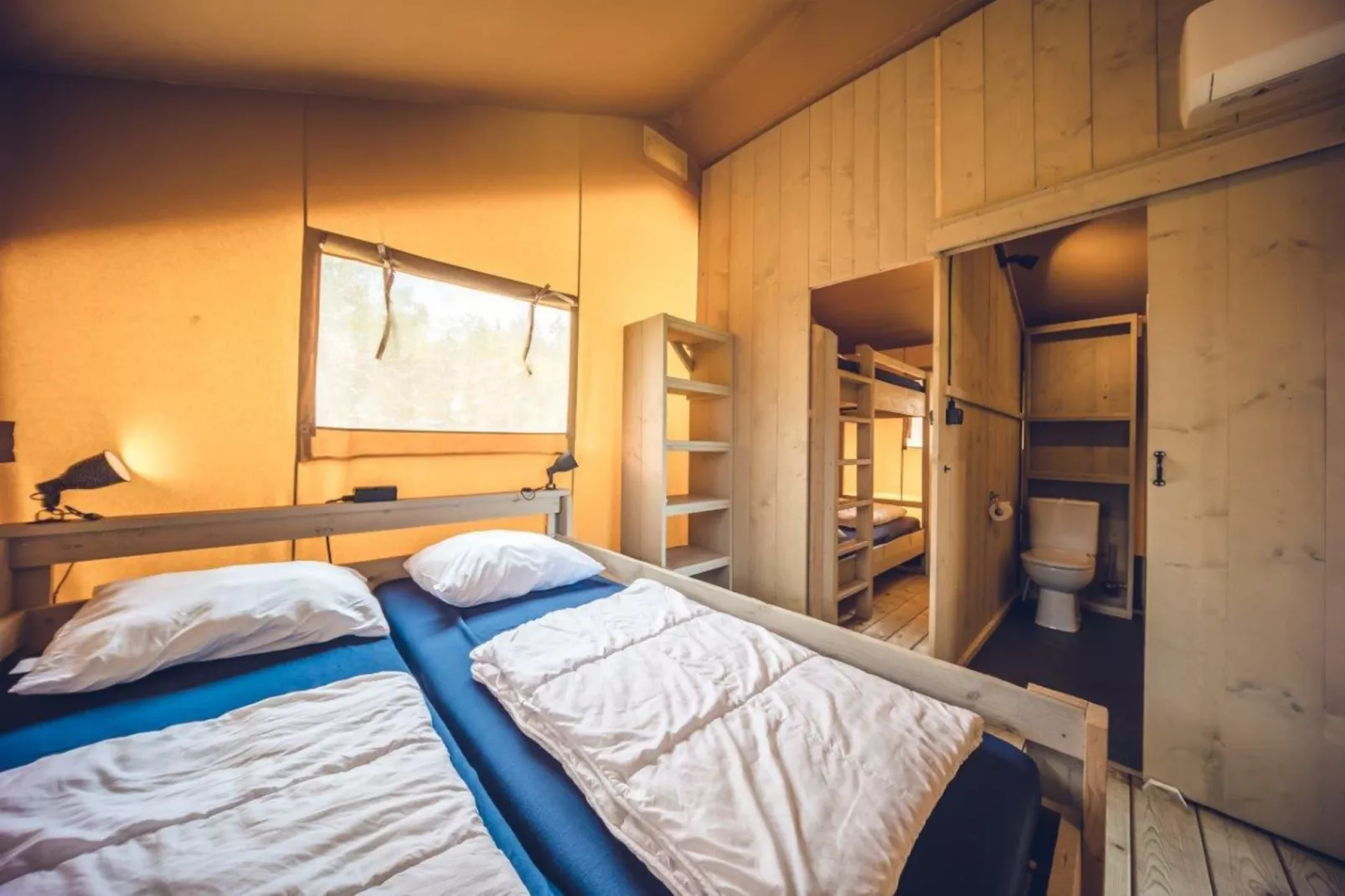 Safari tent 'Vos' | 2 - 5 people | pet allowed-Bedroom