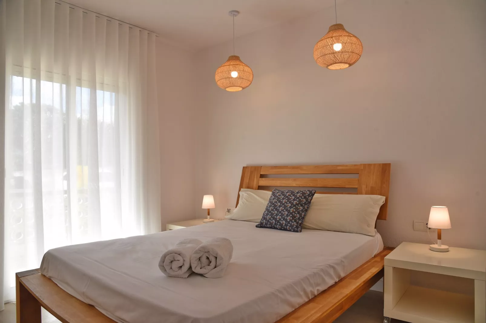 Luna-Bedroom