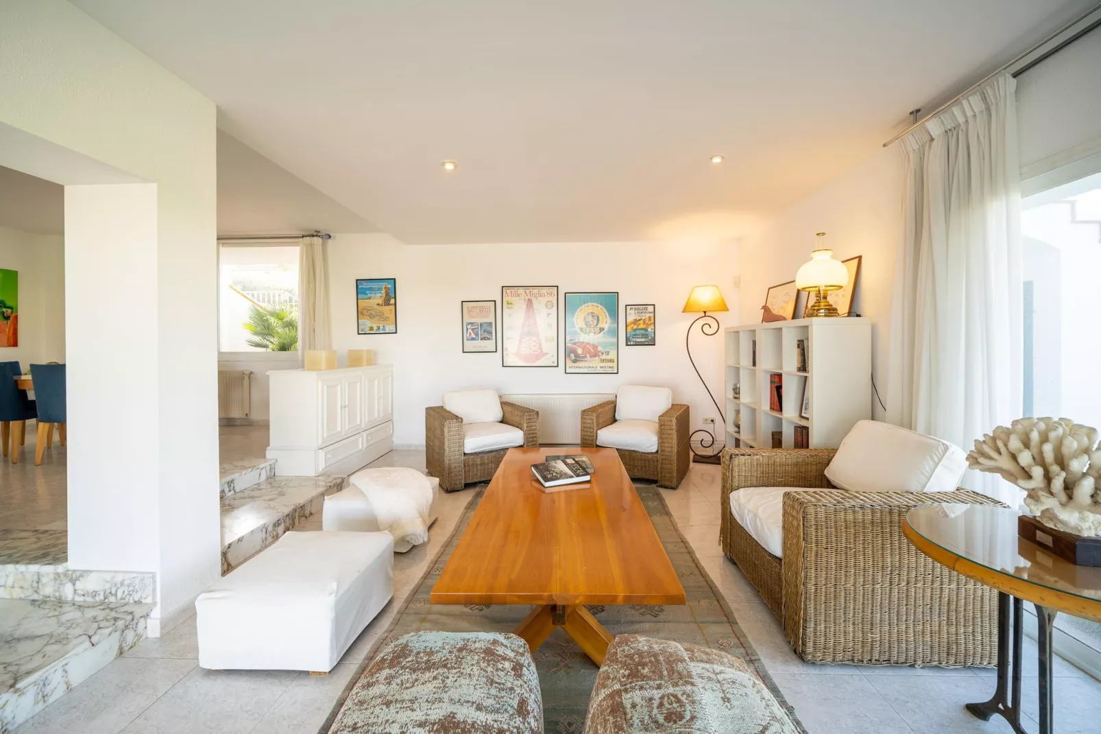 Mireia-Living room